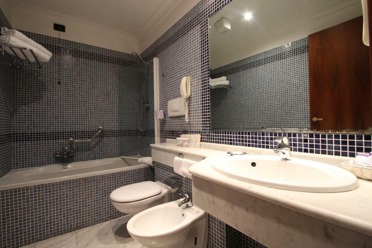 Hotel Portoghesi Róma Kültér fotó