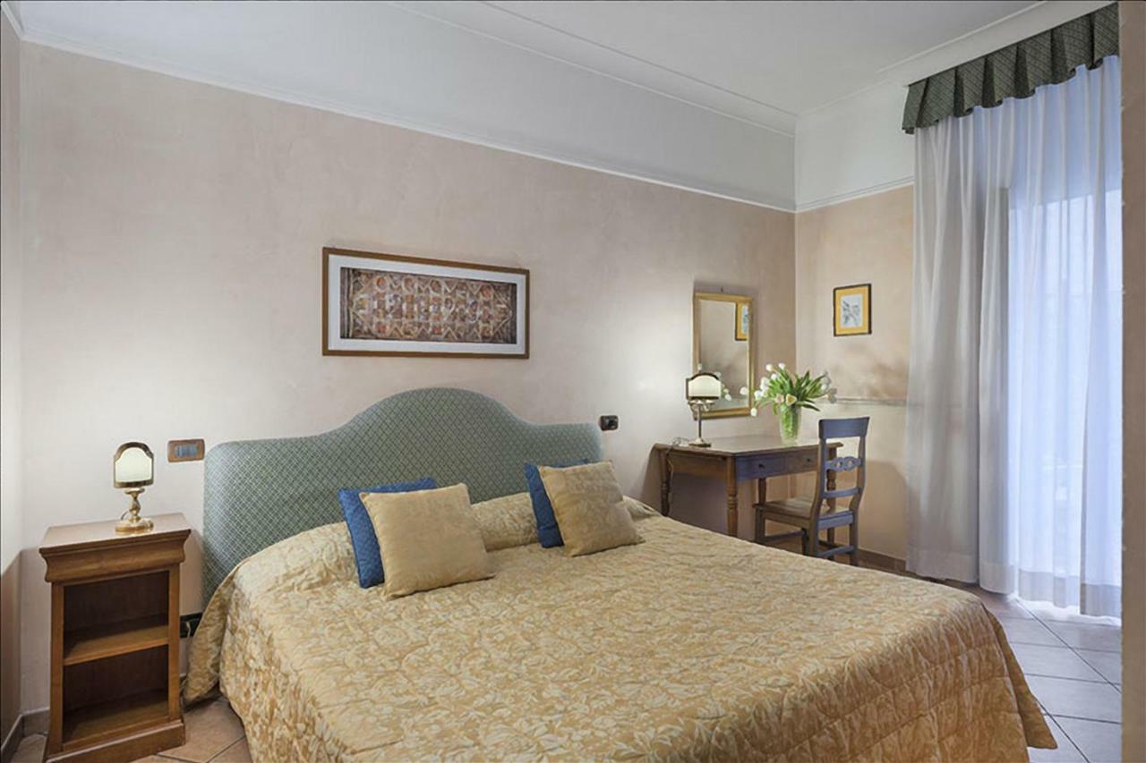 Hotel Portoghesi Róma Kültér fotó