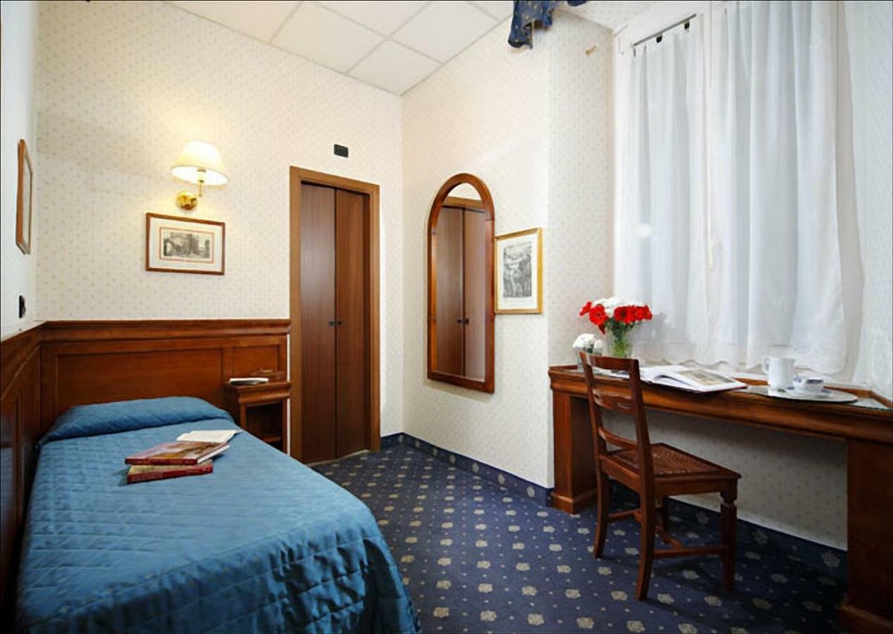 Hotel Portoghesi Róma Kültér fotó